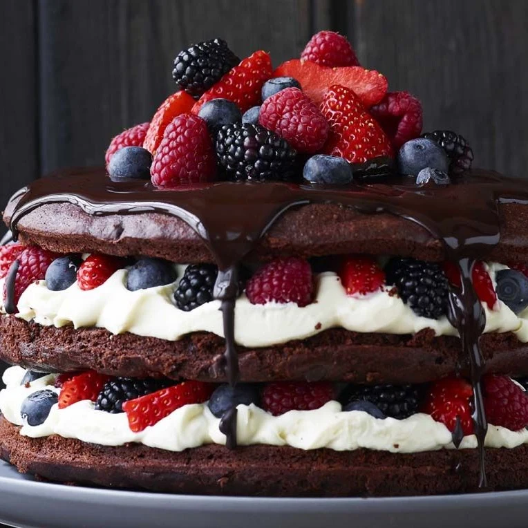 Recept: Chocoladetaart met rood fruit - Bakken.nl