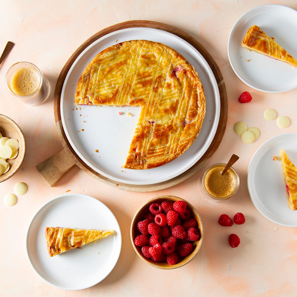 Boterkoek met frambozen, witte chocolade en citroen 