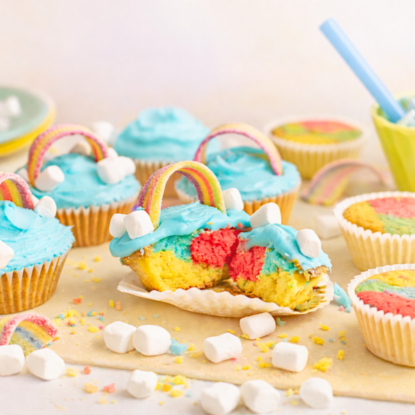 Regenboog cupcakes