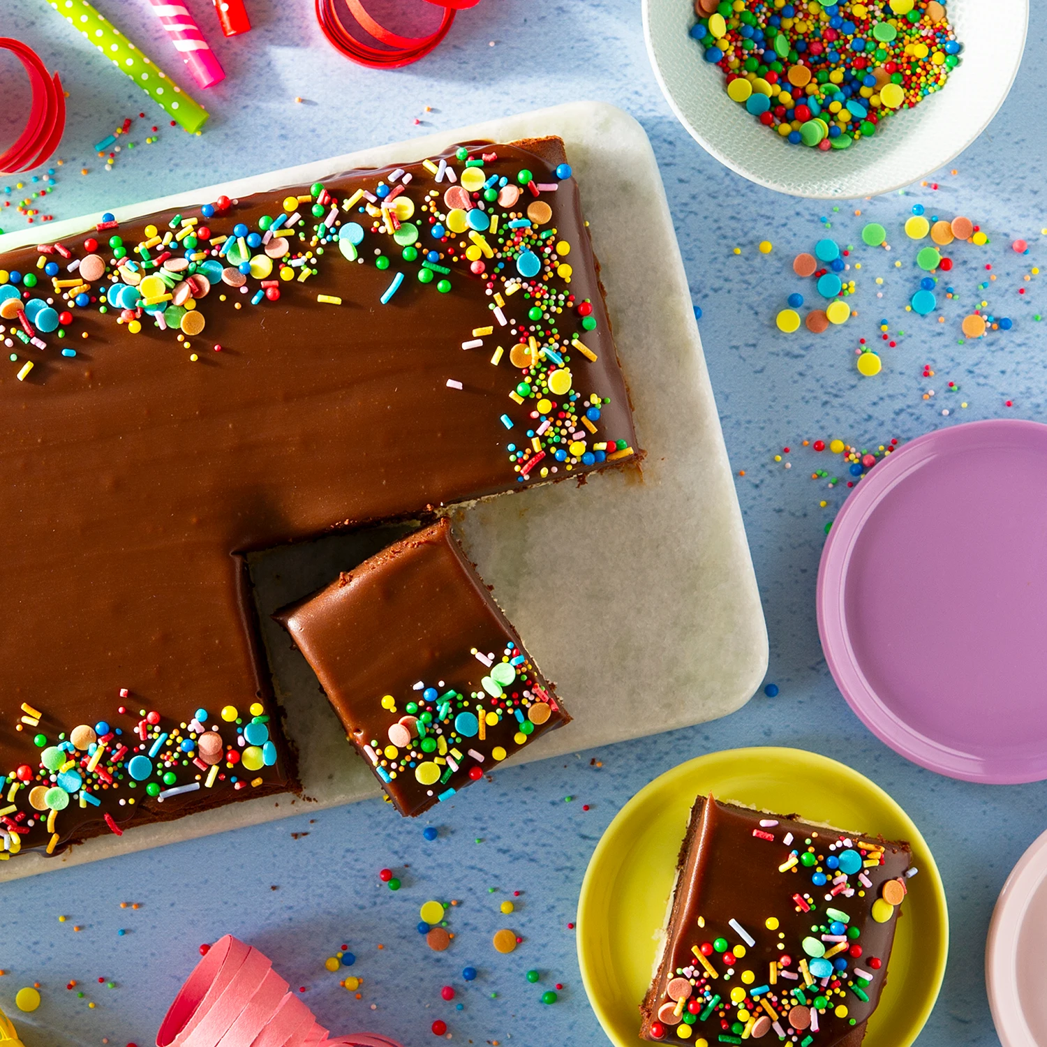 Recept: Chocolade verjaardagstaart - Bakken.nl