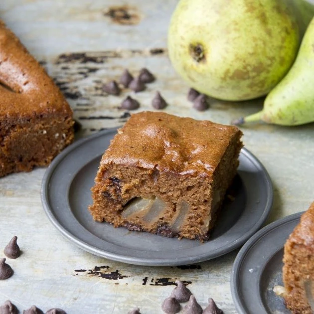 Recept: Kruidcake plaat met peer en chocolade - Bakken.nl