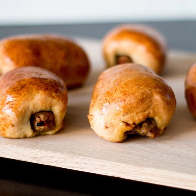 Recept: Worstenbroodjes kipshoarma - Bakken.nl