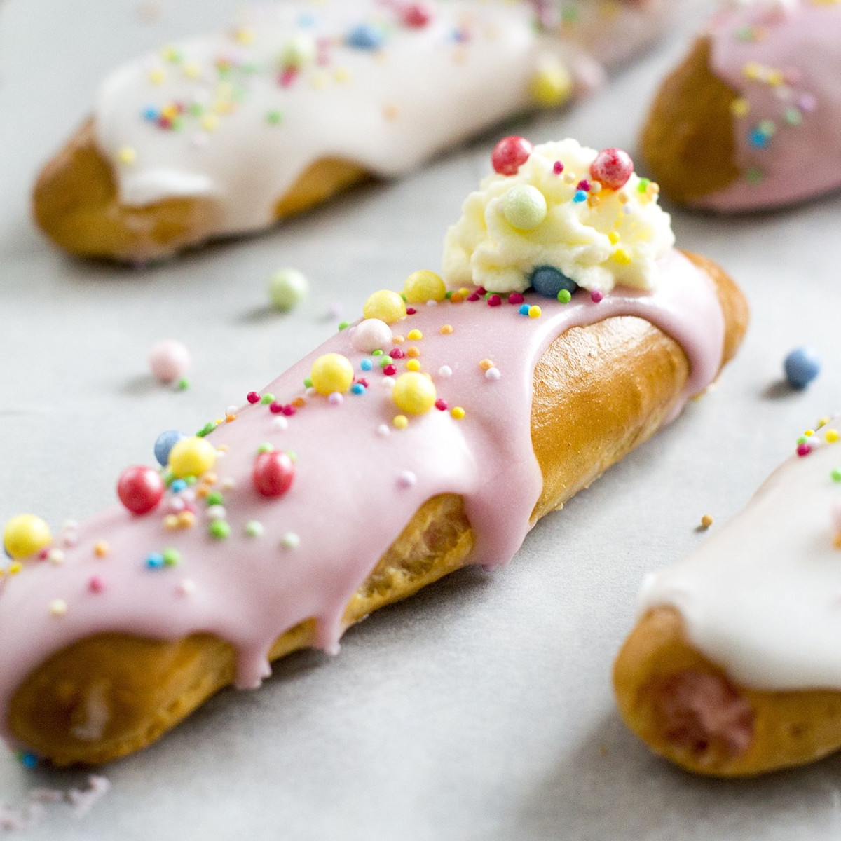 unicorn eclair