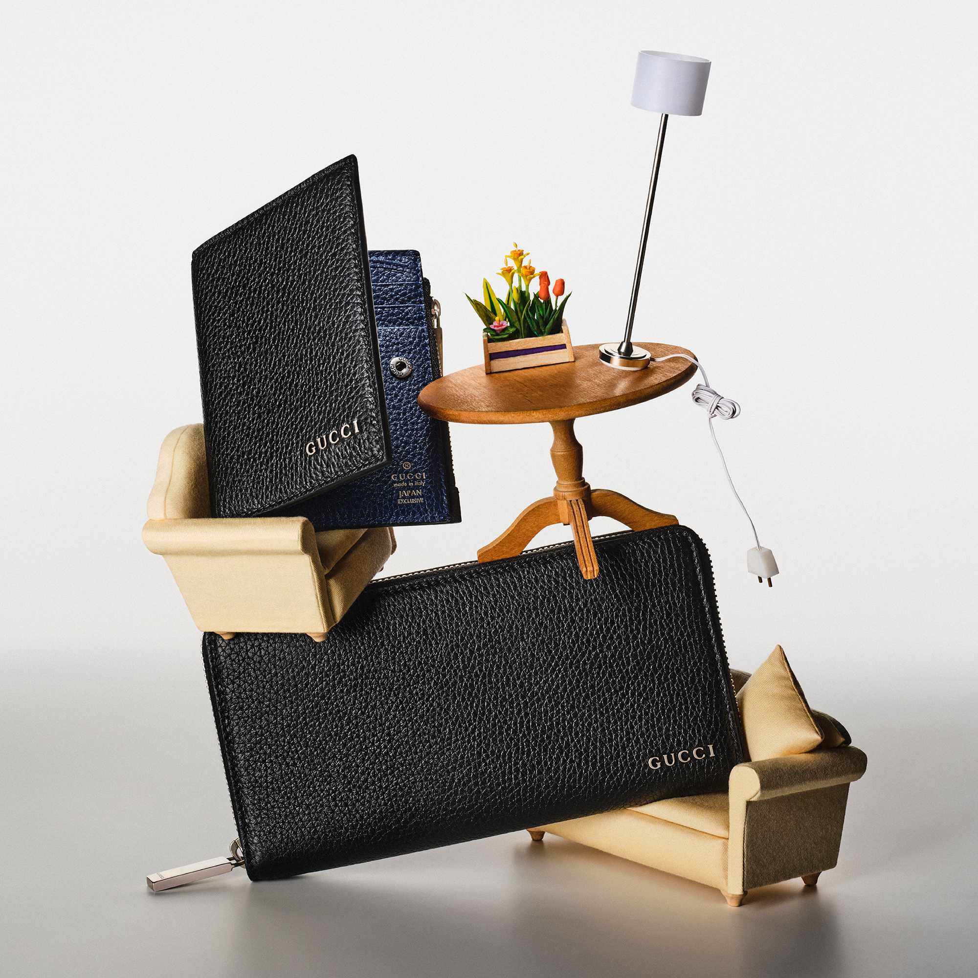 Gucci monogram bag with red-green stripe