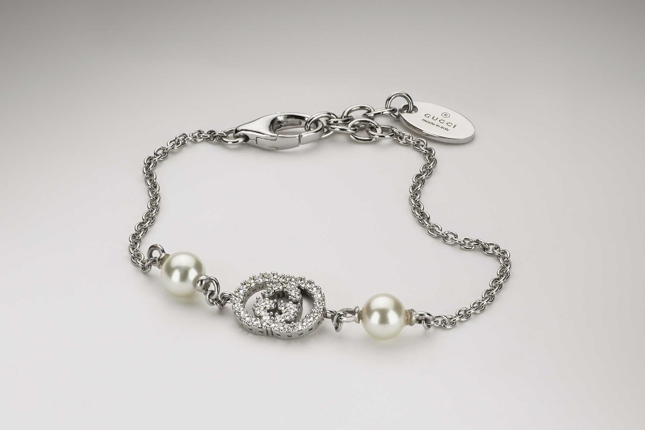 Silver Gucci bracelet with pearls