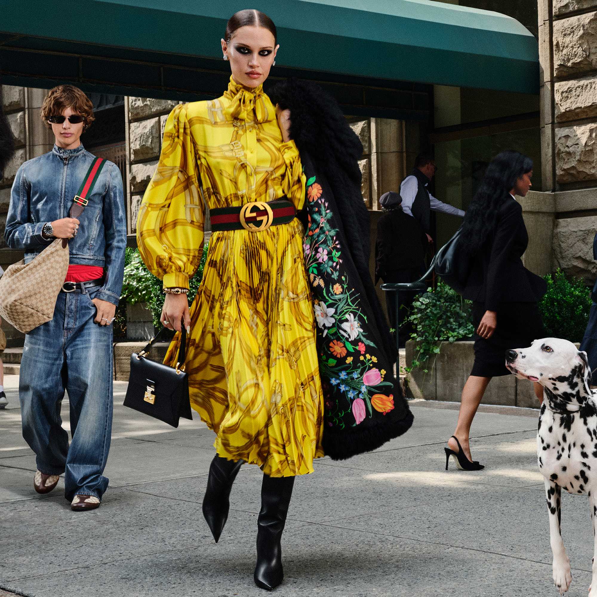 Gucci fashion in vibrant colors with beige GG bag