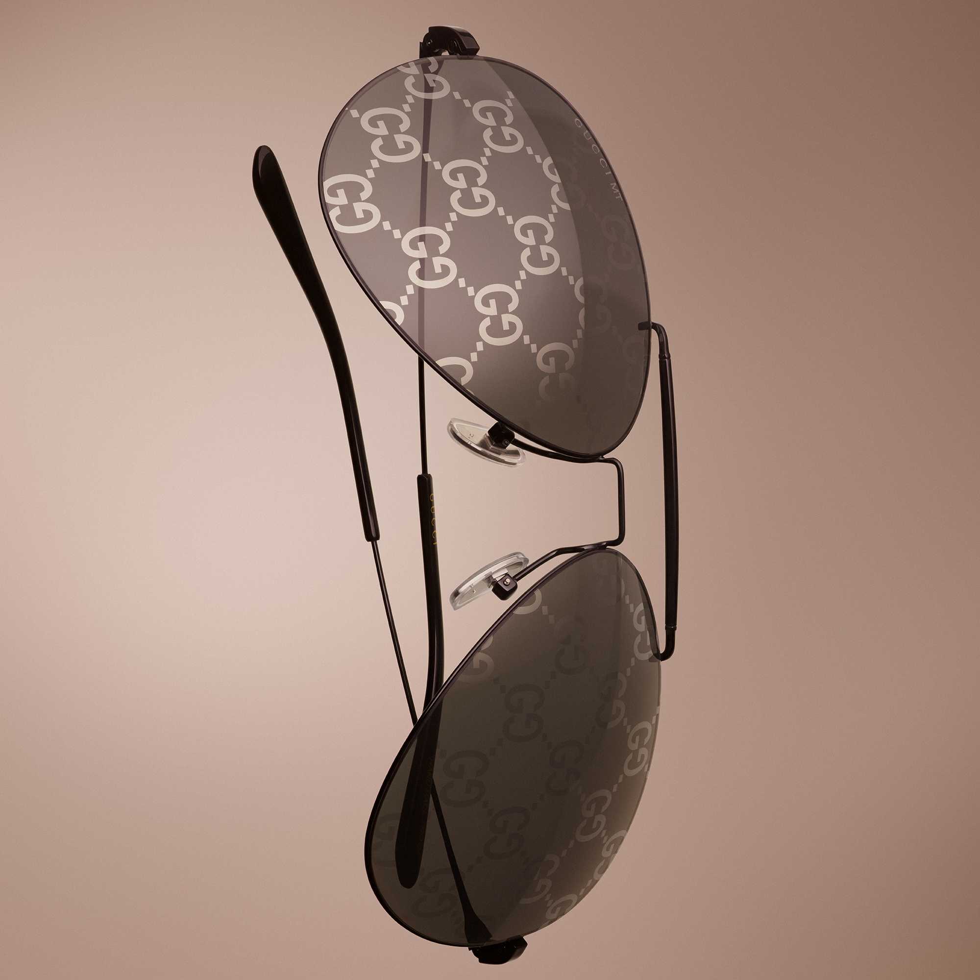 Gucci aviator sunglasses with GG lenses