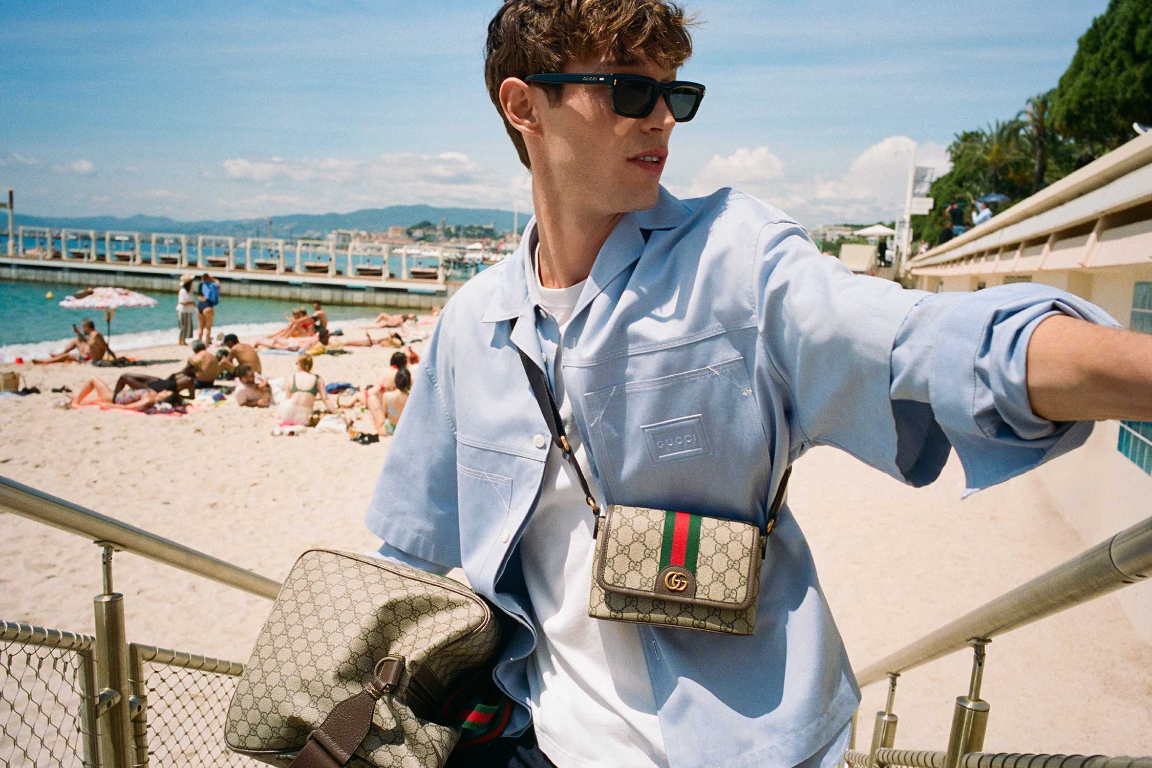 Beige Gucci crossbody bag beach