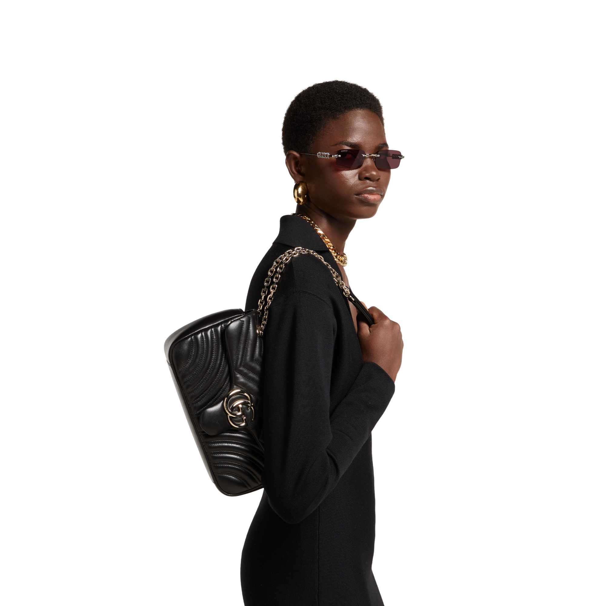 GG Marmont shoulder bag in black