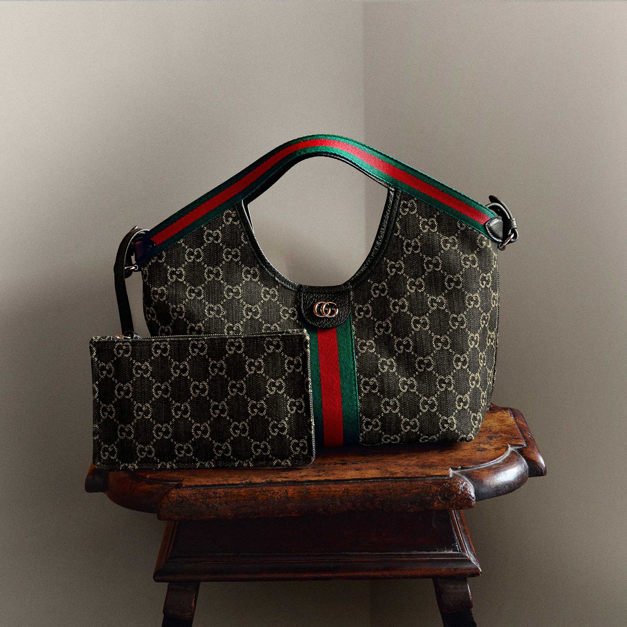 Gucci monogram bag with wallet