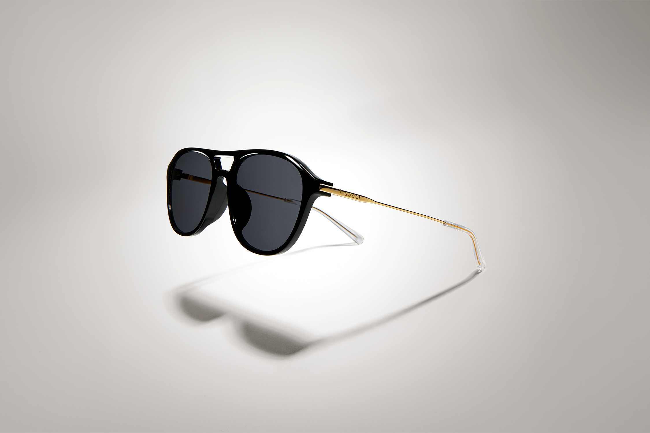 Black gold Gucci aviator sunglasses