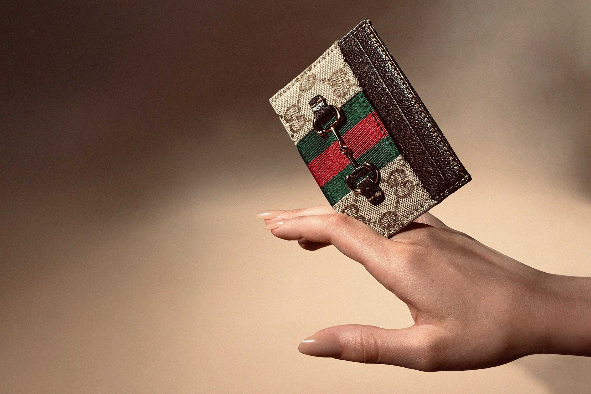 Gucci card holder with stripes