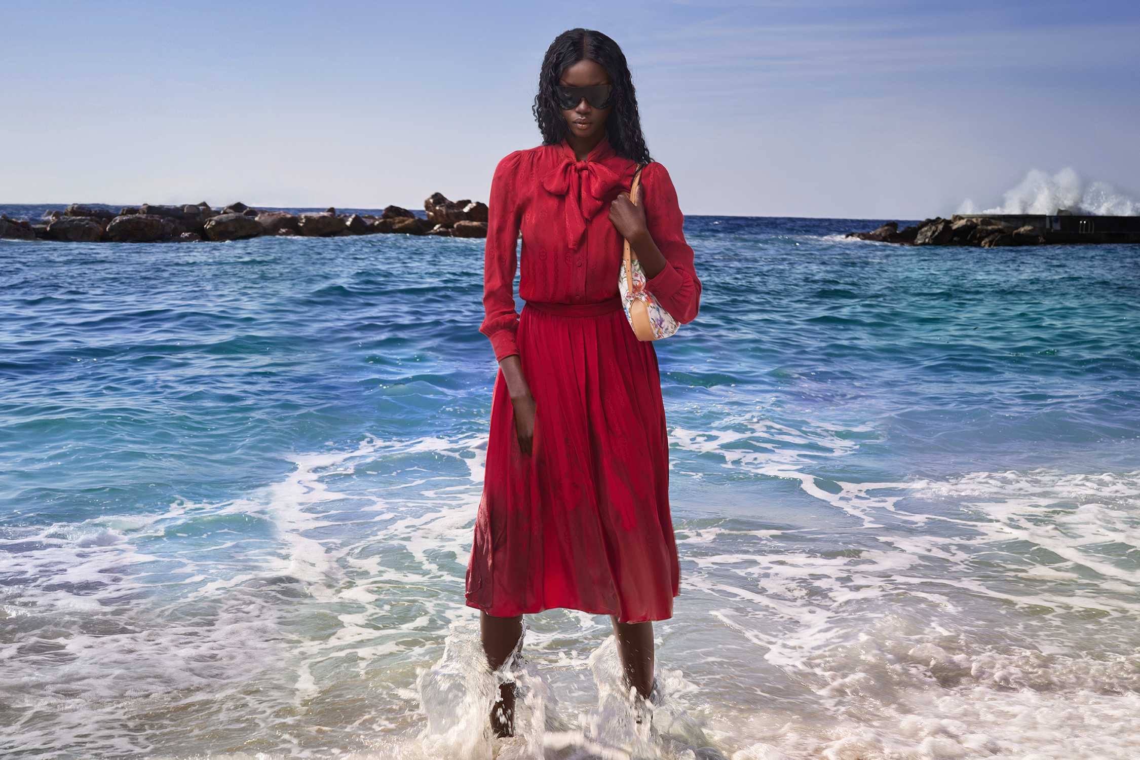Red Gucci dress floral bag