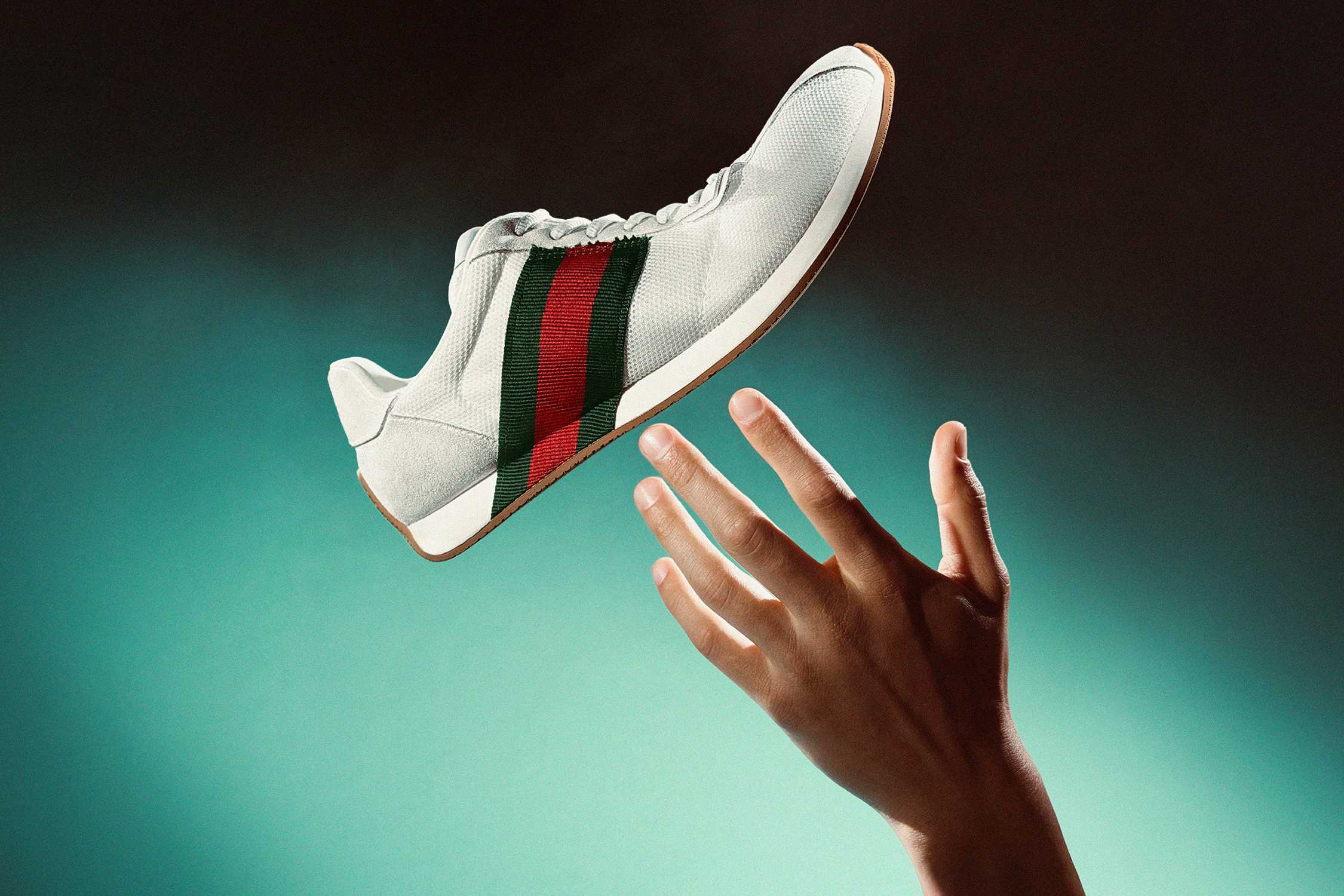 White Gucci sneaker green red stripe
