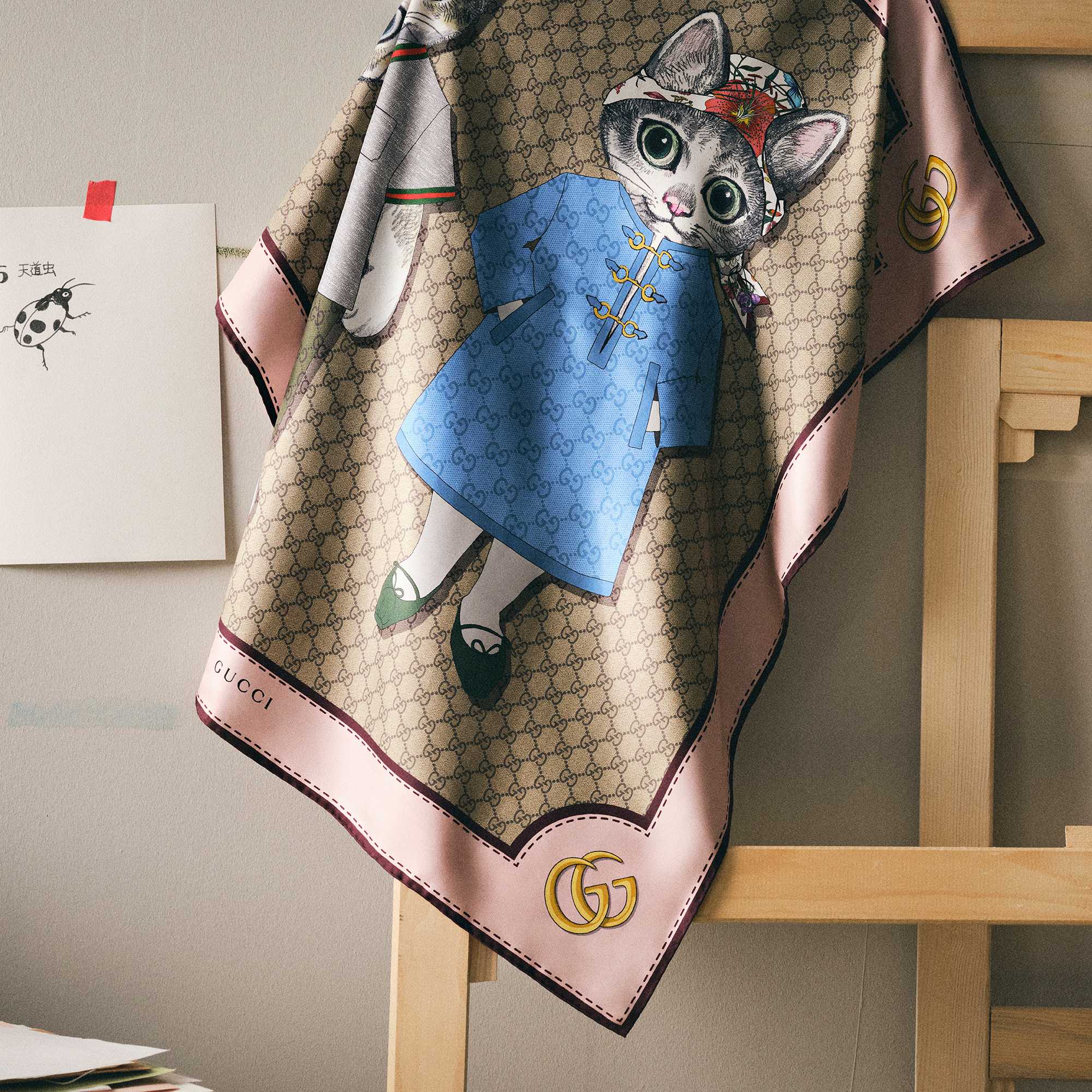 Gucci cat-print silk scarf beige
