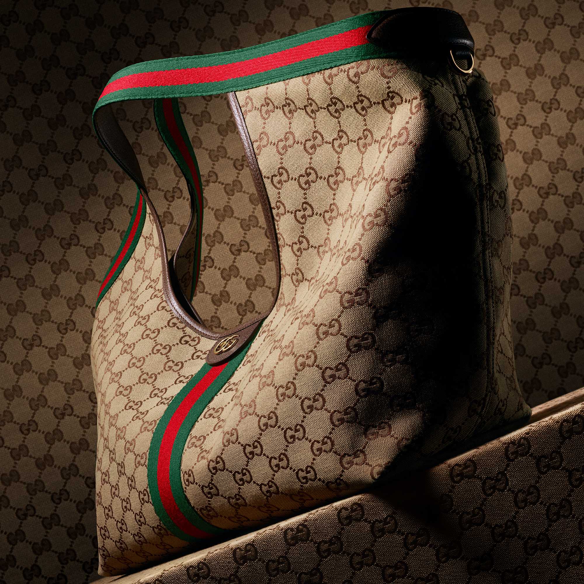 Gucci Giglio in GG Canvas