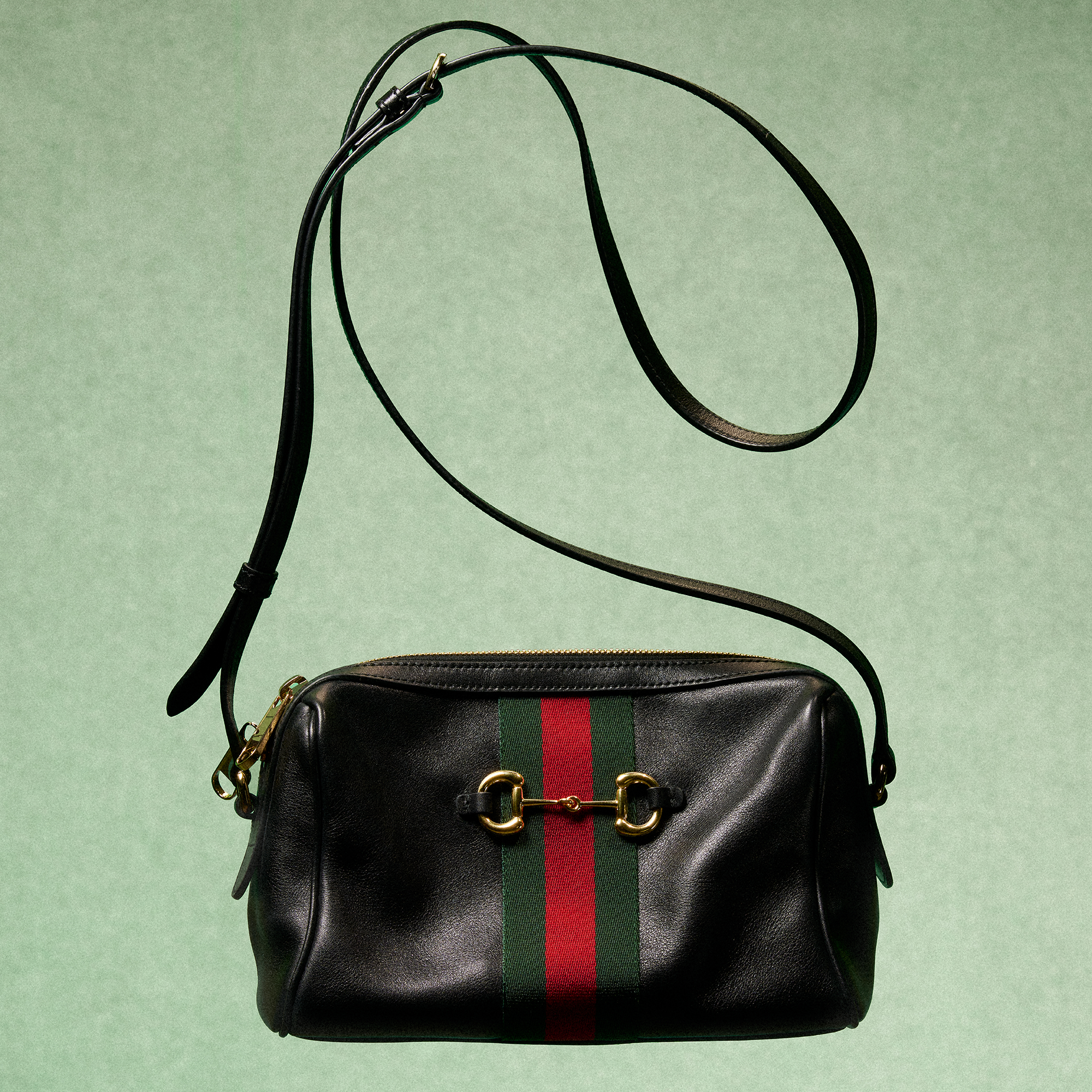 美品 GUCCI グッチ ショルダーバッグ クロスボディ サコッシュ