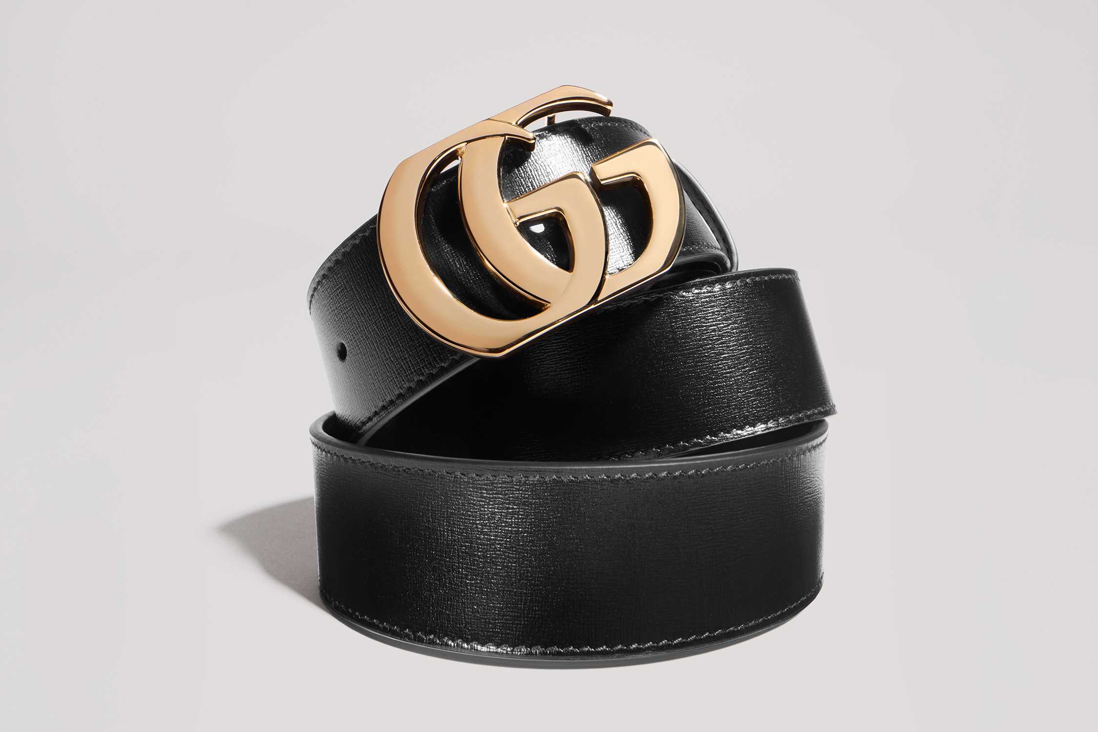 Black Gucci belt gold buckle