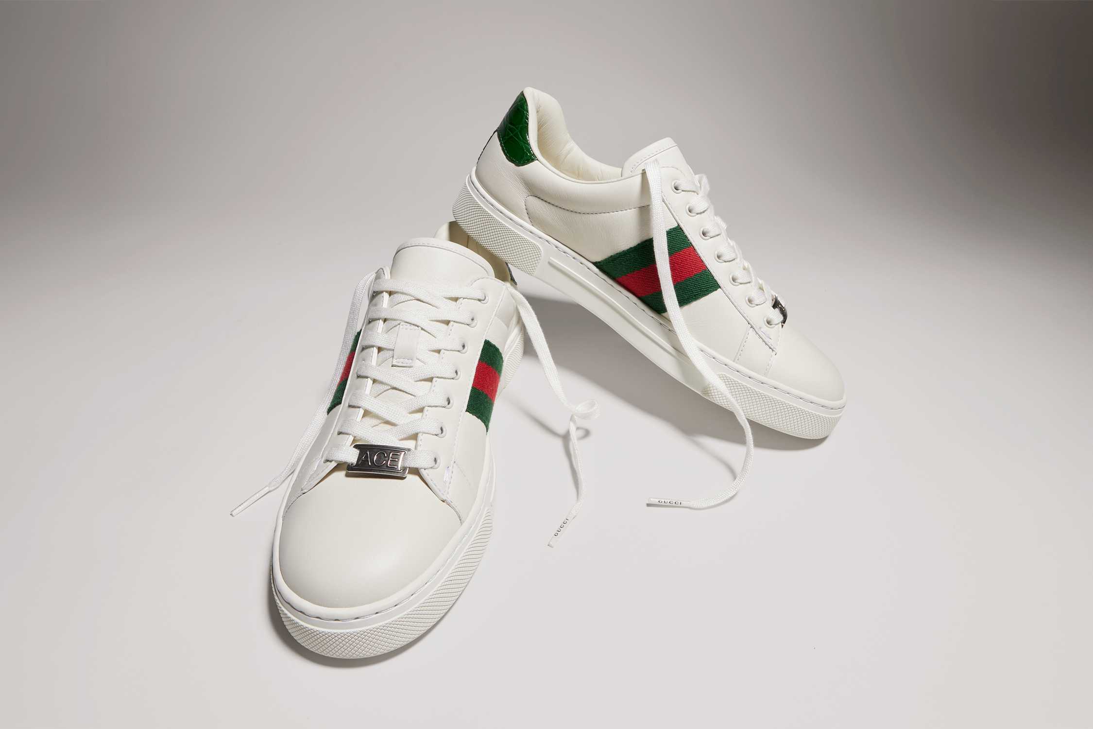 White Gucci trainers with stripes