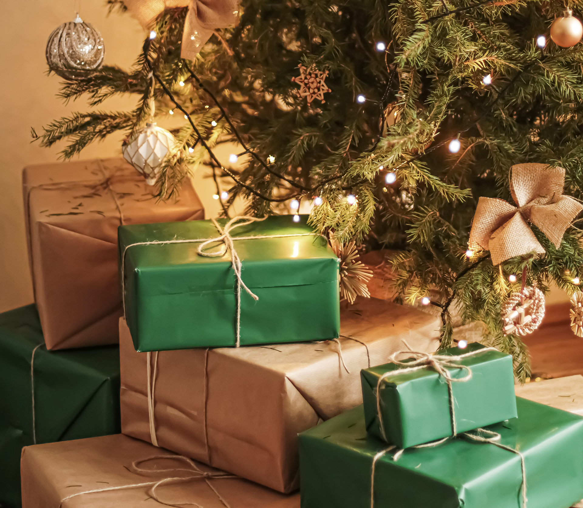 Spire, image size:1920x1673