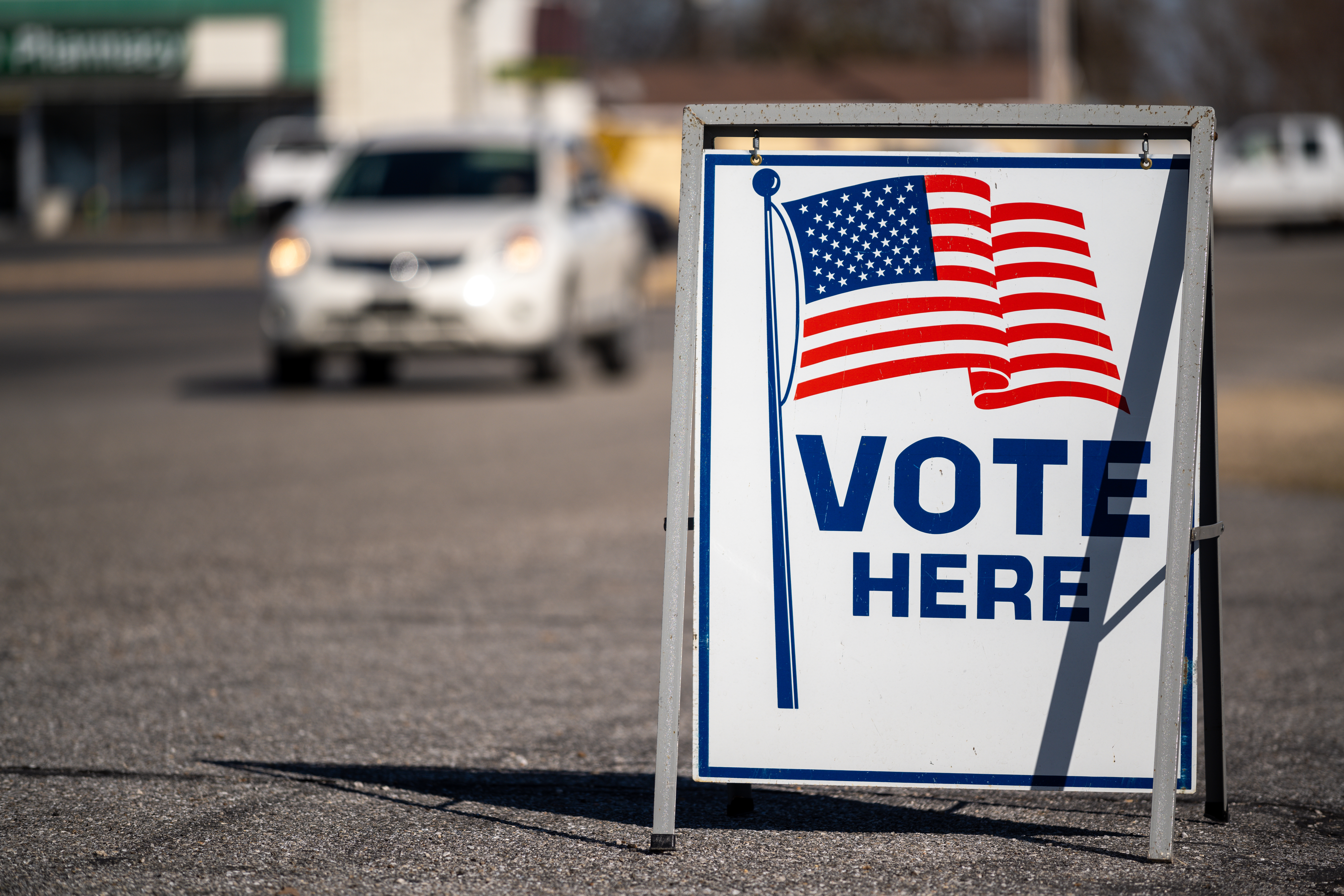 Your Guide to Election Day Volunteer Roles
