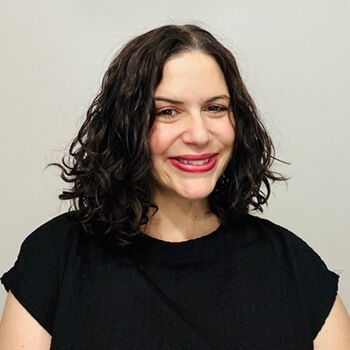 Nadine Hassan headshot