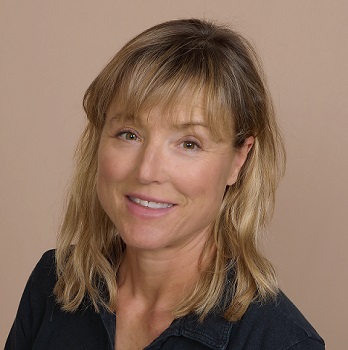 Holly Parker headshot