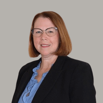 Shelly Schools headshot