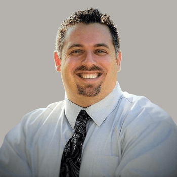 Noel Broman headshot