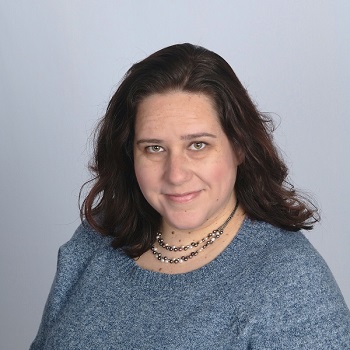 Holley Linkous headshot