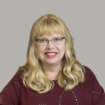 headshot of Sara Sander