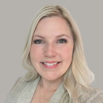 April Hrabar headshot