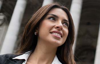 female lawyer outside a courthouse