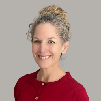 Dena AuCoin headshot