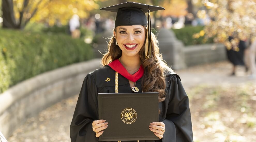 Purdue Global graduate Lisa Holman
