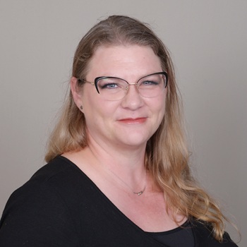 Ashley Leininger headshot