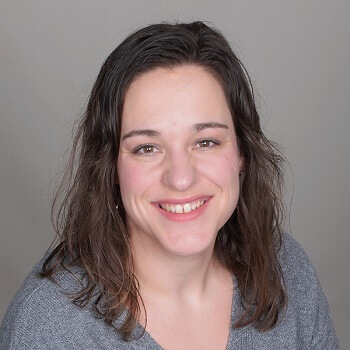 Angelina Nelton headshot