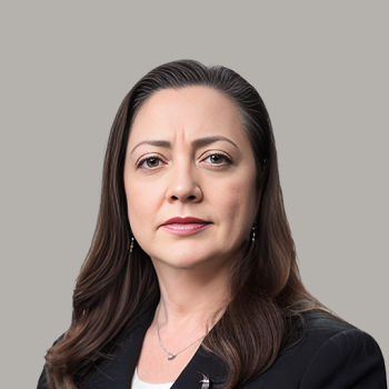 Irina Negrea headshot