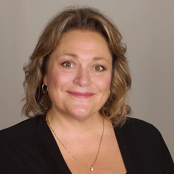 Carla Cerra headshot