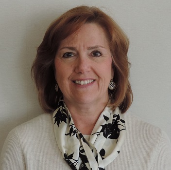 Lisa Ricker headshot