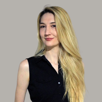 Taryn Bromser-Kloeden headshot