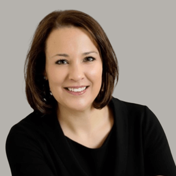 Holly Dormeyer headshot