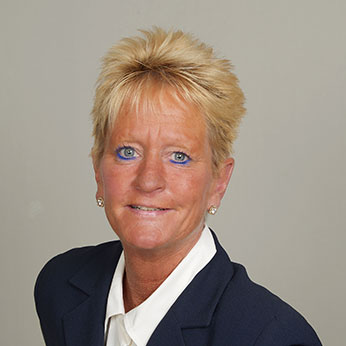 Julie Dort headshot