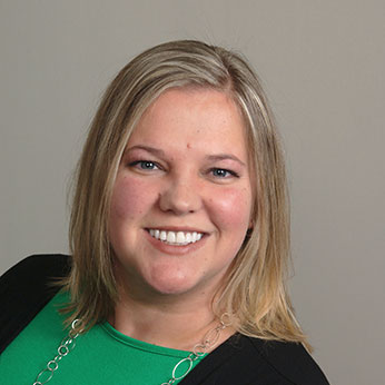 Nicole Garland headshot