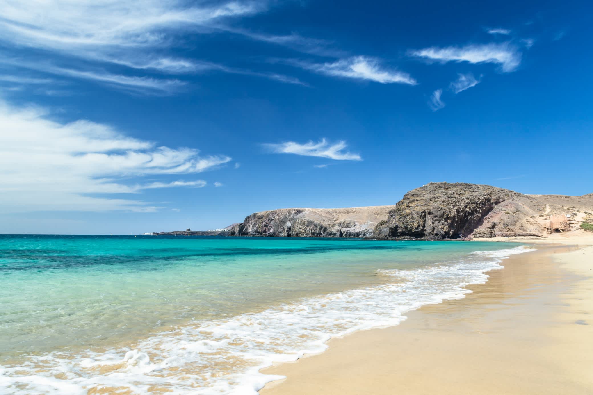 Unberührter Sandstrand auf Lanzarote