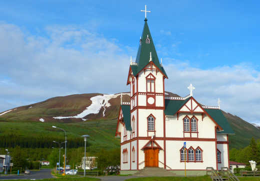 Vue de l'église de Husavik en Islande.