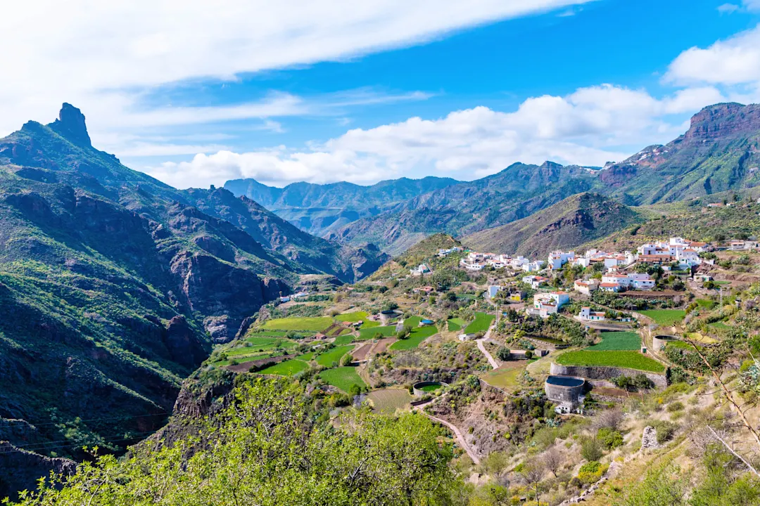 Tejeda Gran Canaria Spanien Tejeda ist ein malerisches Dorf in der Mitte der Insel Gran Canaria, Spanien, mit einer atemberaubenden Aussicht