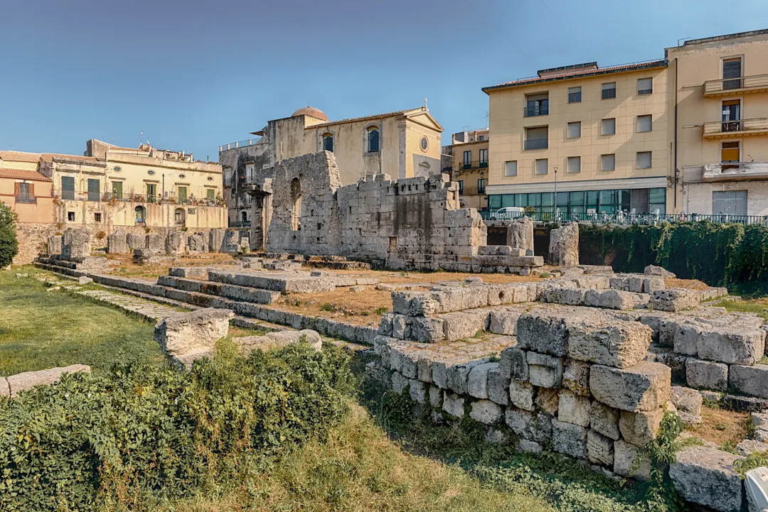 Apollontempel, Wahrzeichen auf der Insel Ortygia, Syrakus, Sizilien, Italien