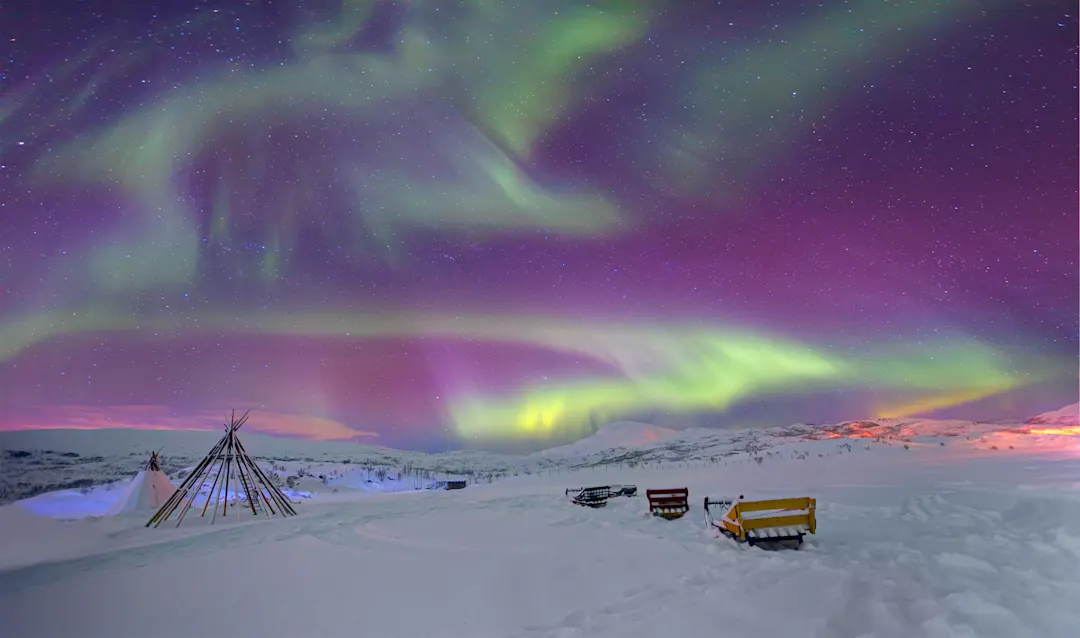 Nordlichter am Himmel über Tromsø, Norwegen.