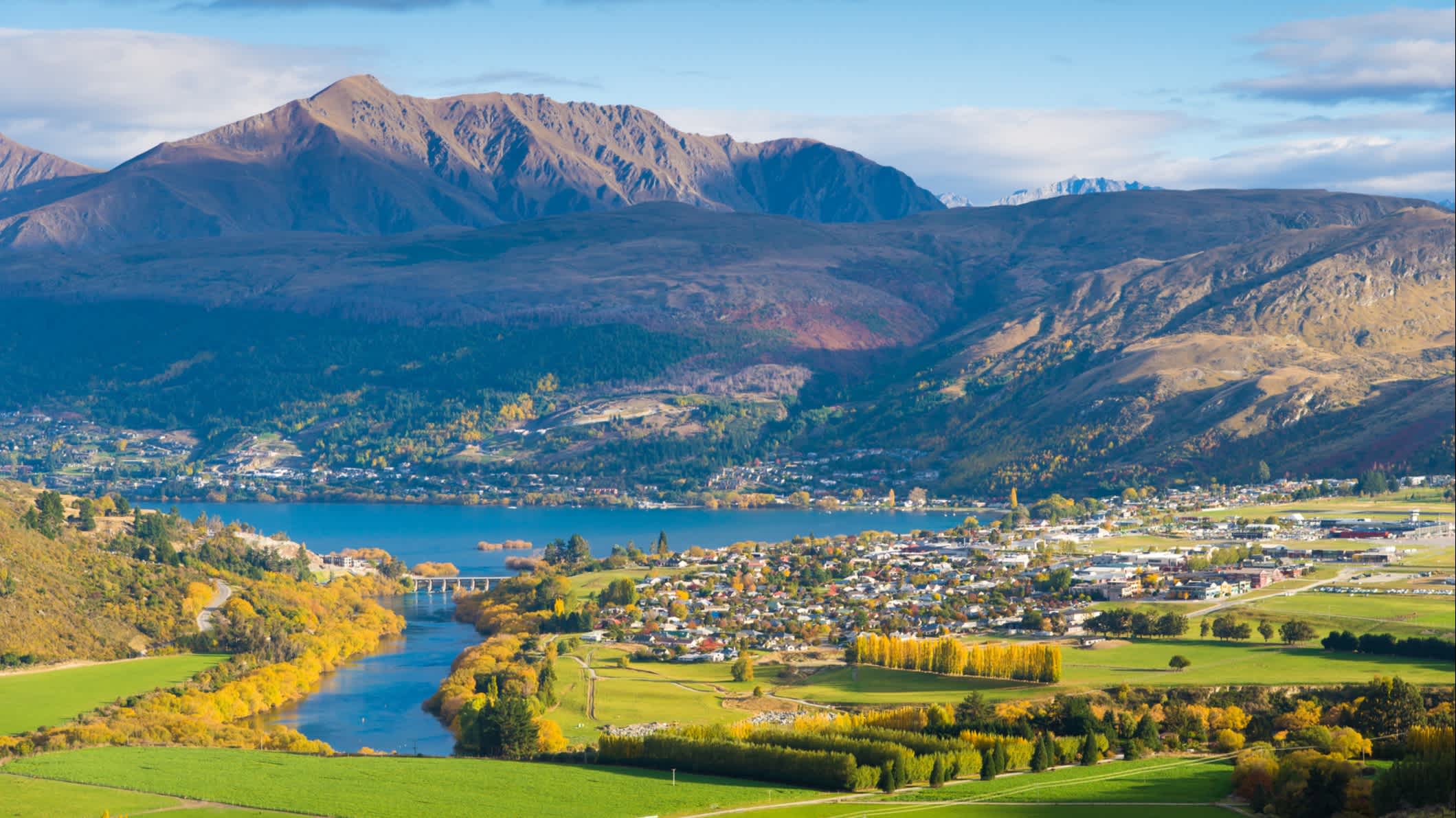 Vue aérienne sur la ville et la vallée de Christchurch, en Nouvelle-Zélande